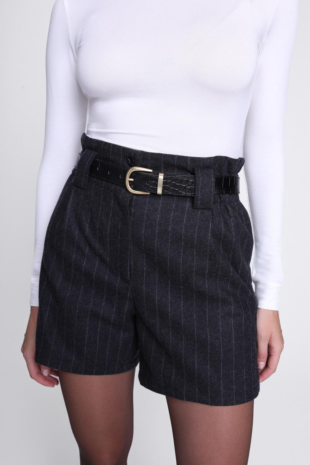 Ryan Ansin Women's high-waisted wool shorts – grey with stripes | Ansin