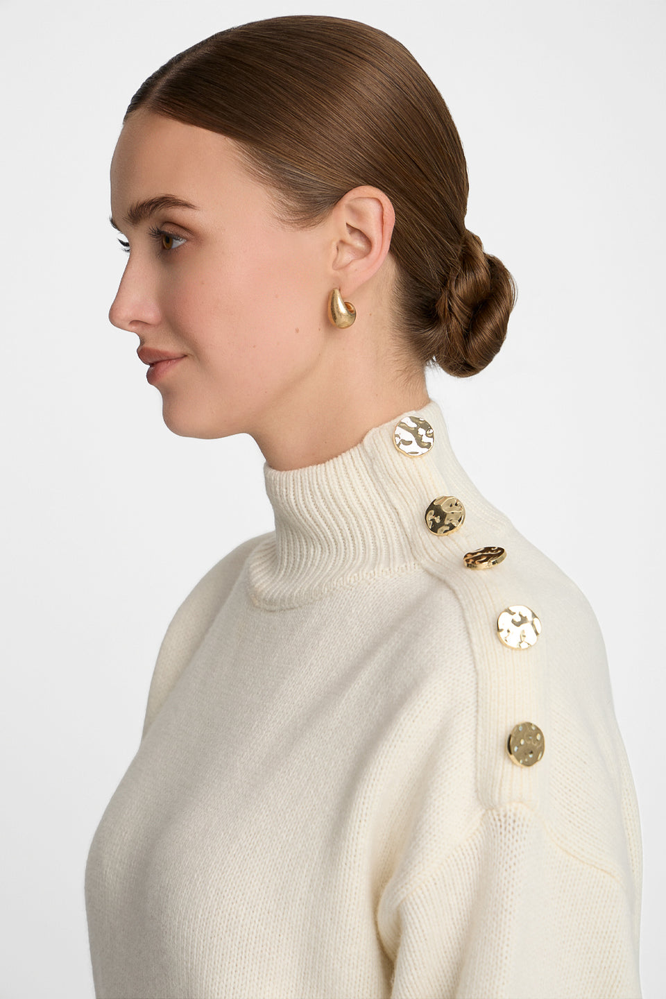 Miss Buttoned Off-White T-shirt