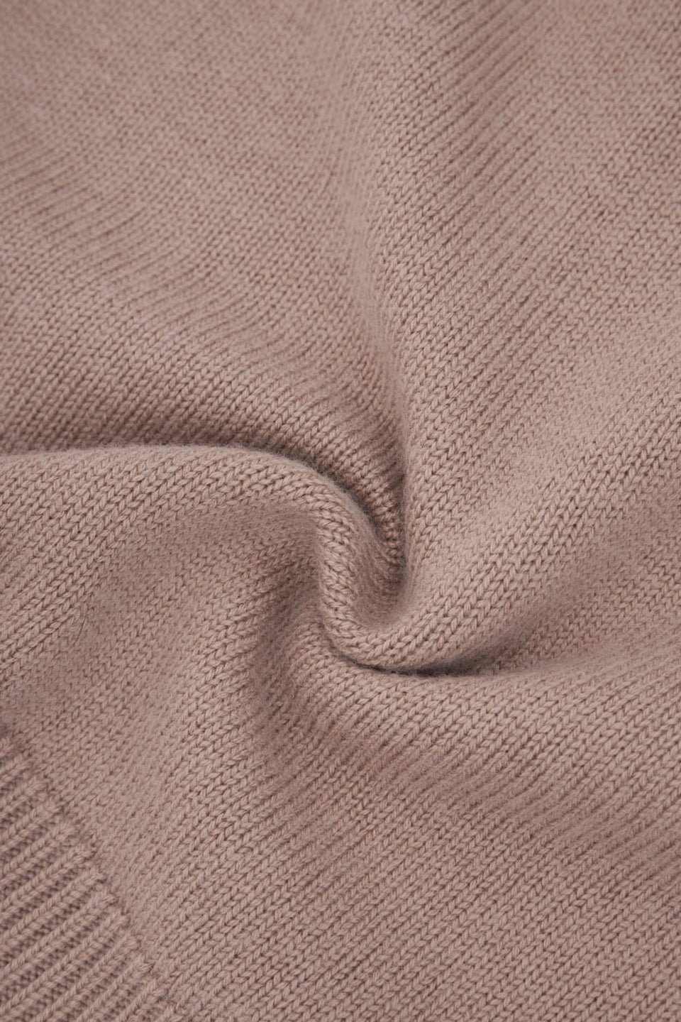 Miss Effortless Pullover in Camel