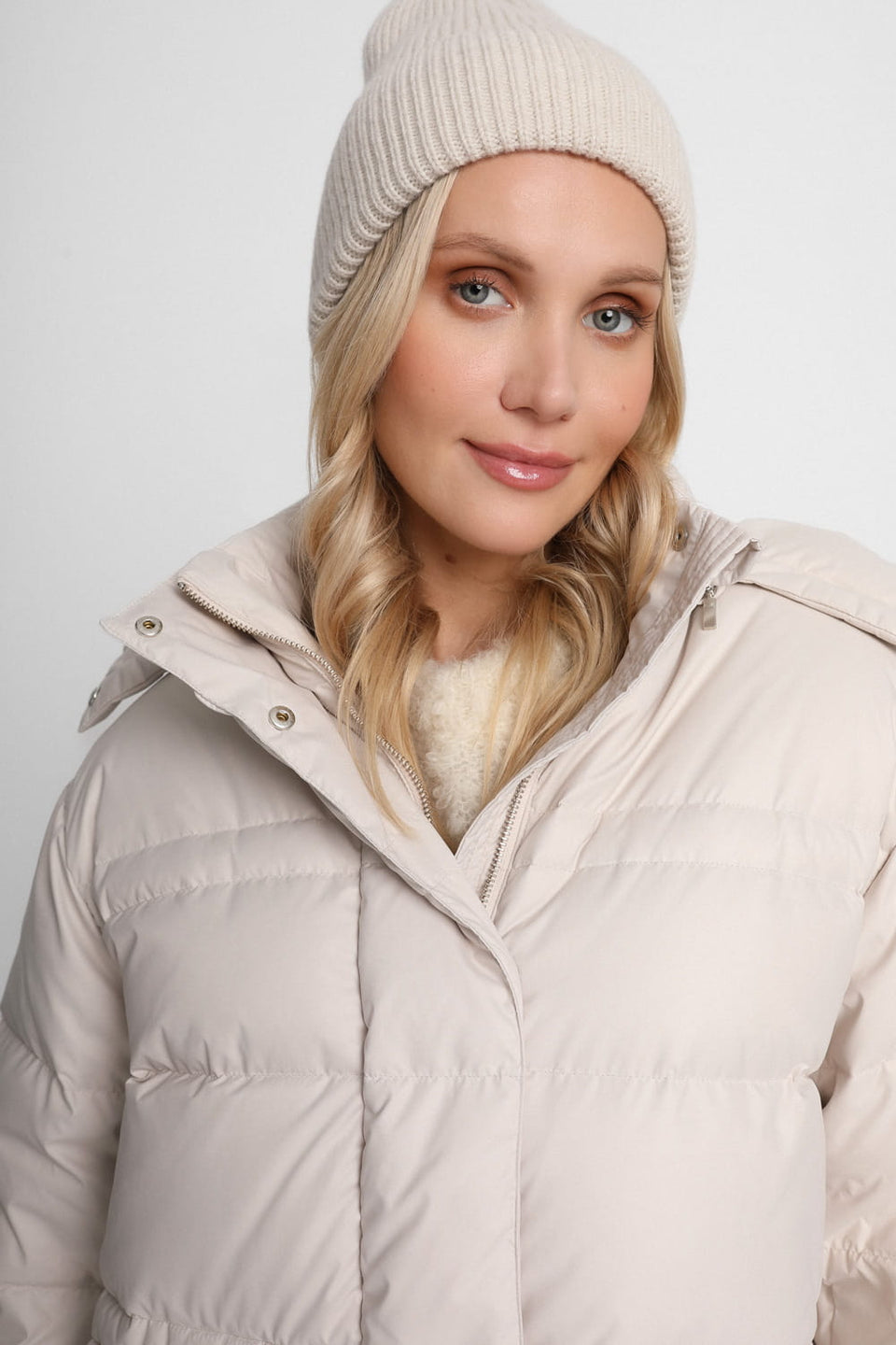 Miss Hugging Vanilla Jacket