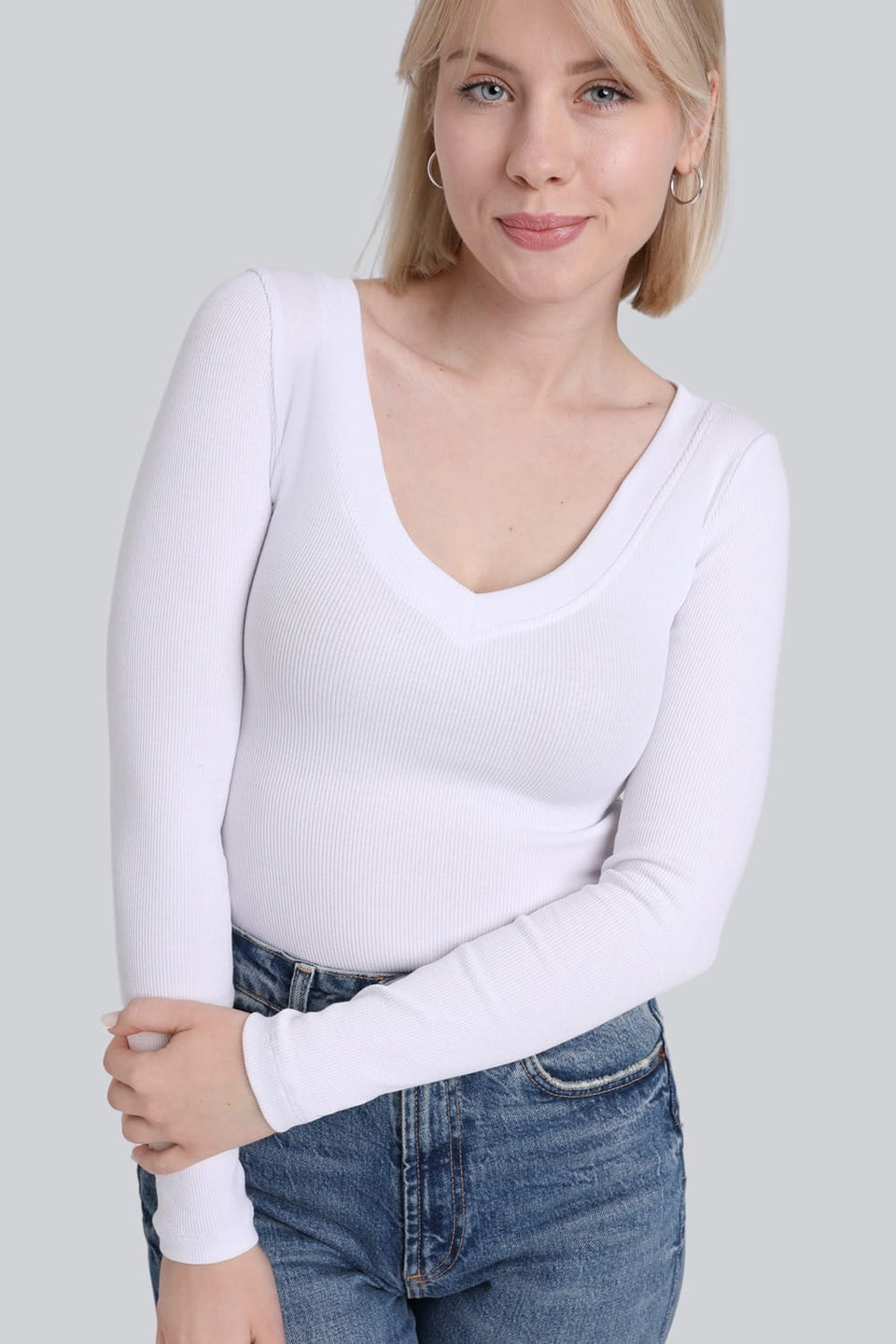 Miss Womanly White Long-Sleeved Top