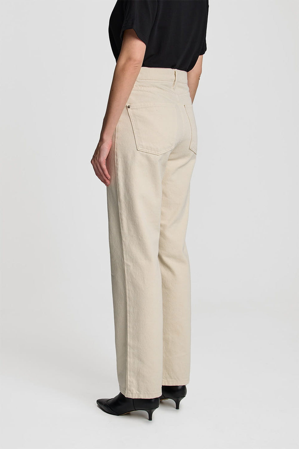 Miss Versatile Creme Jeans