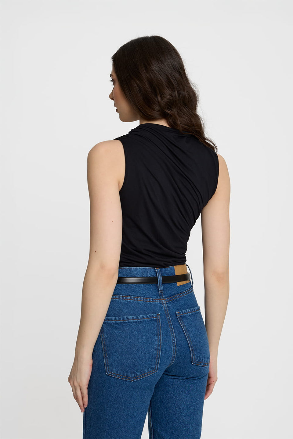 Top Miss Sculptural Black