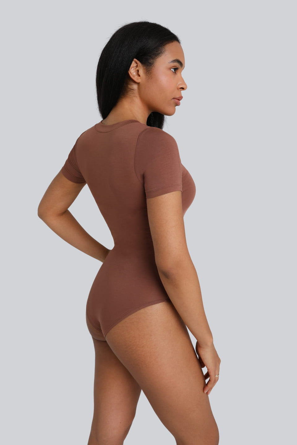 Miss Invisible Short-Sleeved C-Neck Bodysuit – Chocolate