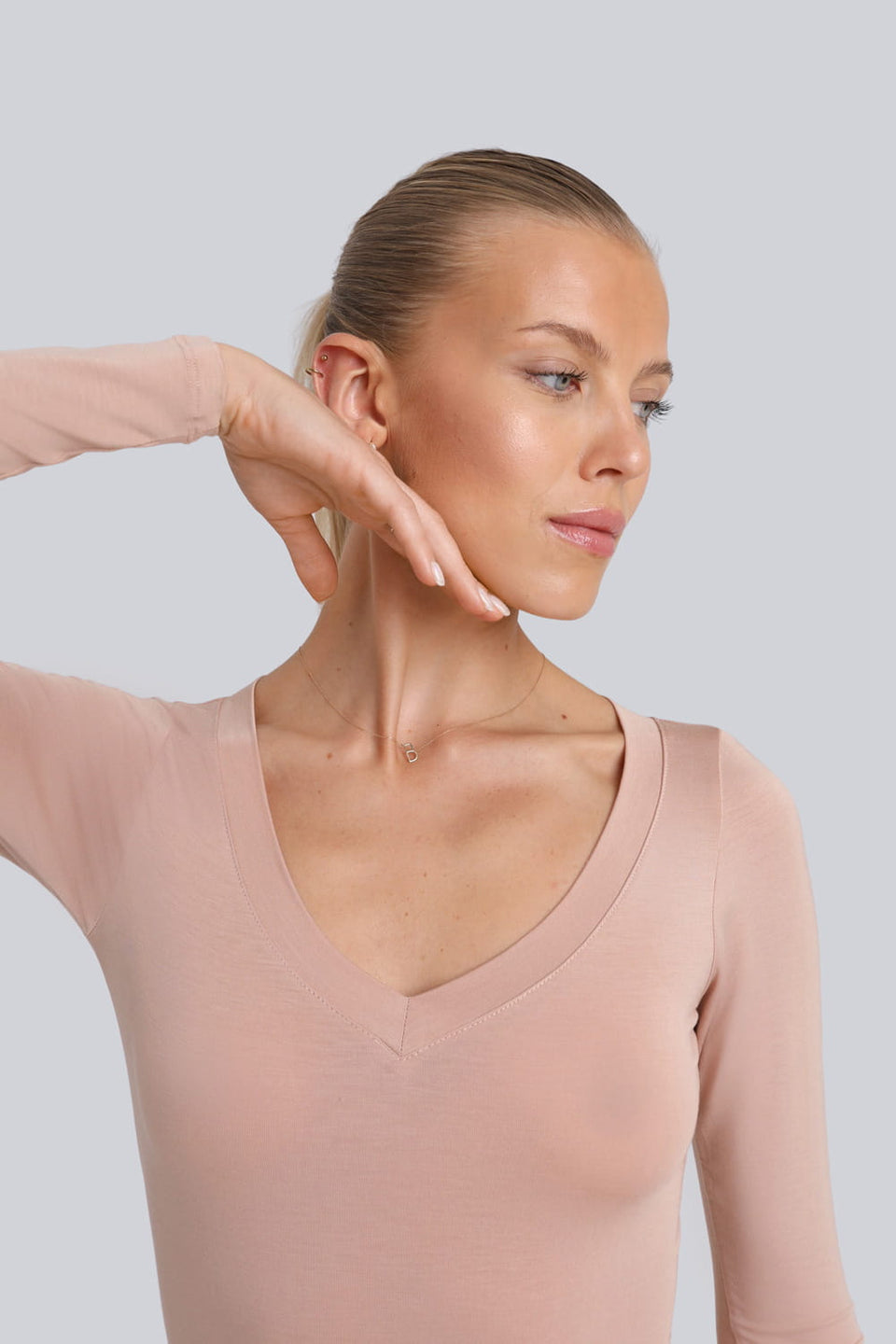 Miss Invisible Long-Sleeve V-Neck Bodysuit – Cappuccino