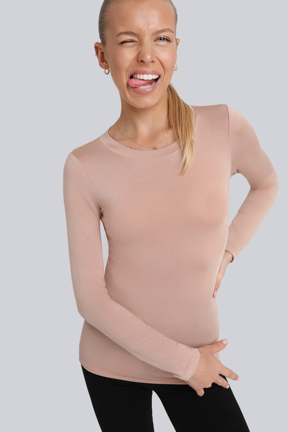 Miss Invisible C-neck long-sleeved top in Cappuccino