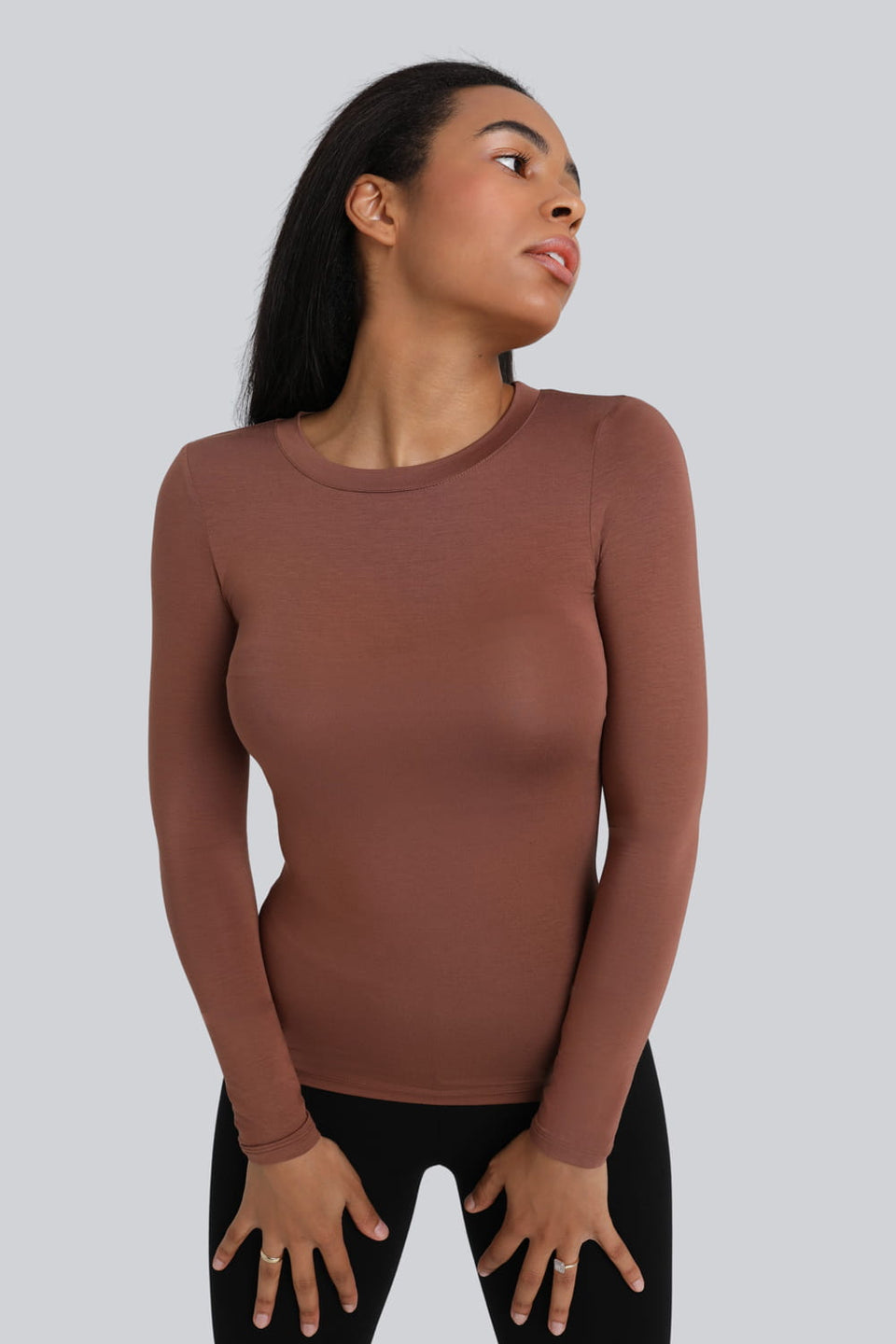 Miss Invisible C-neck long-sleeved top in chocolate