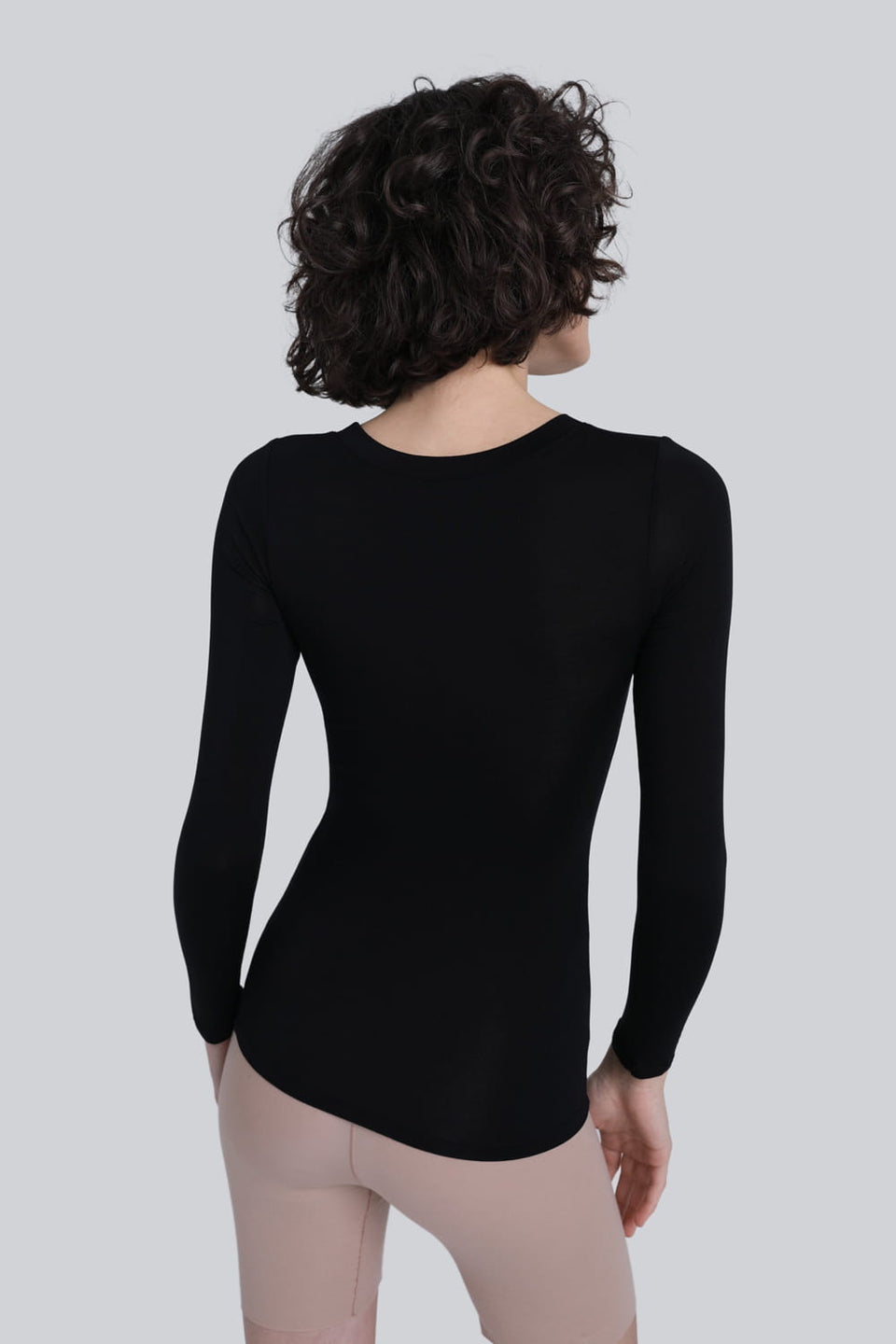 Miss Invisible C-neck Long-Sleeved Top – Black