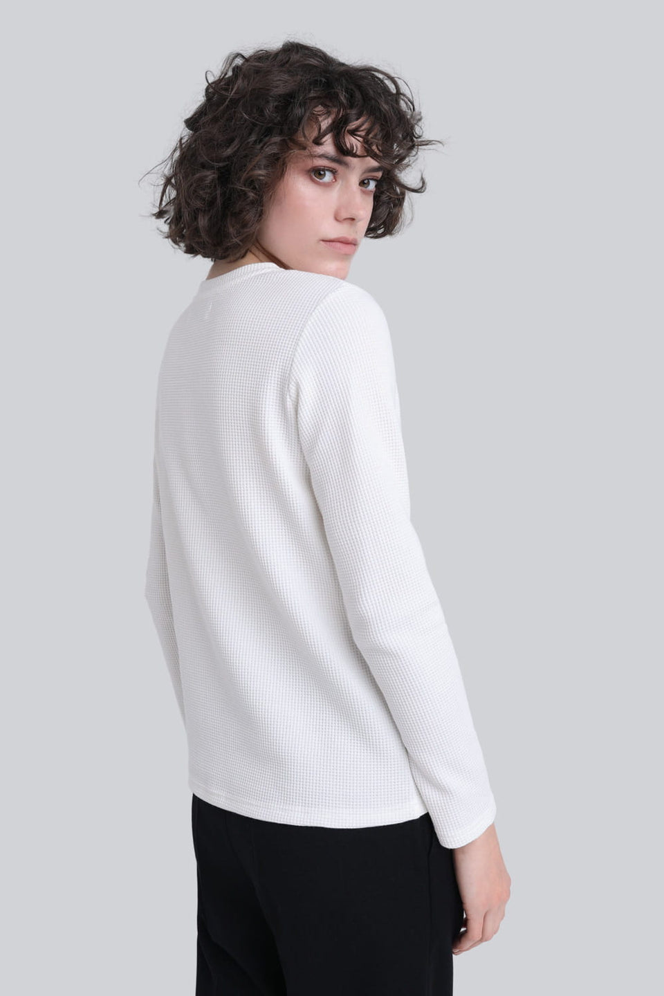 Miss Dapper Off-White Long-Sleeved Top