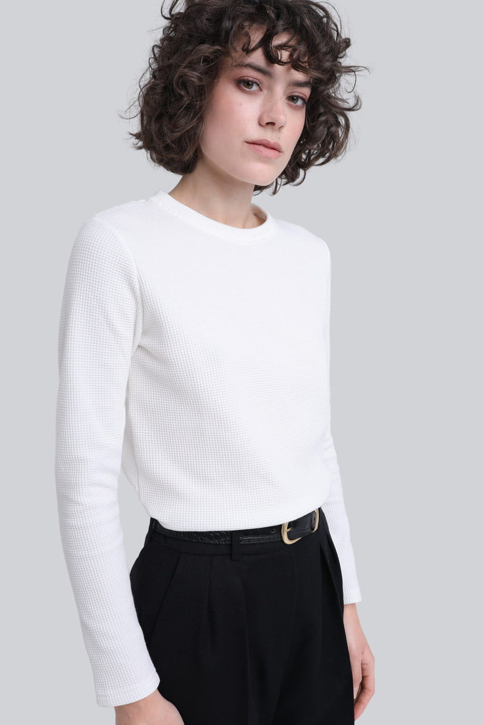 Miss Dapper Off-White Long-Sleeved Top