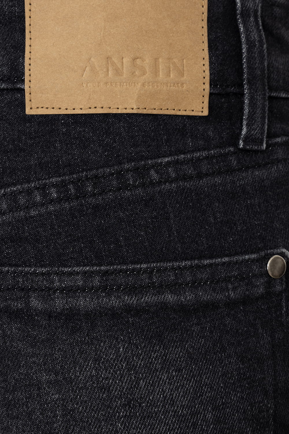 ★★ ★★ Women's Authentic Slim Straight Fit Rin Bardzo Wąskie Rurki Dżinsowe 310™ Shaping - Czarny | Levi's® PL