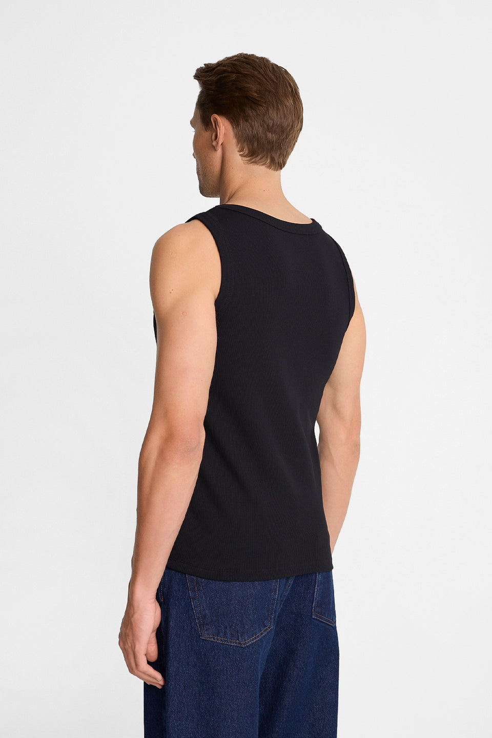 Top Mr Under Black